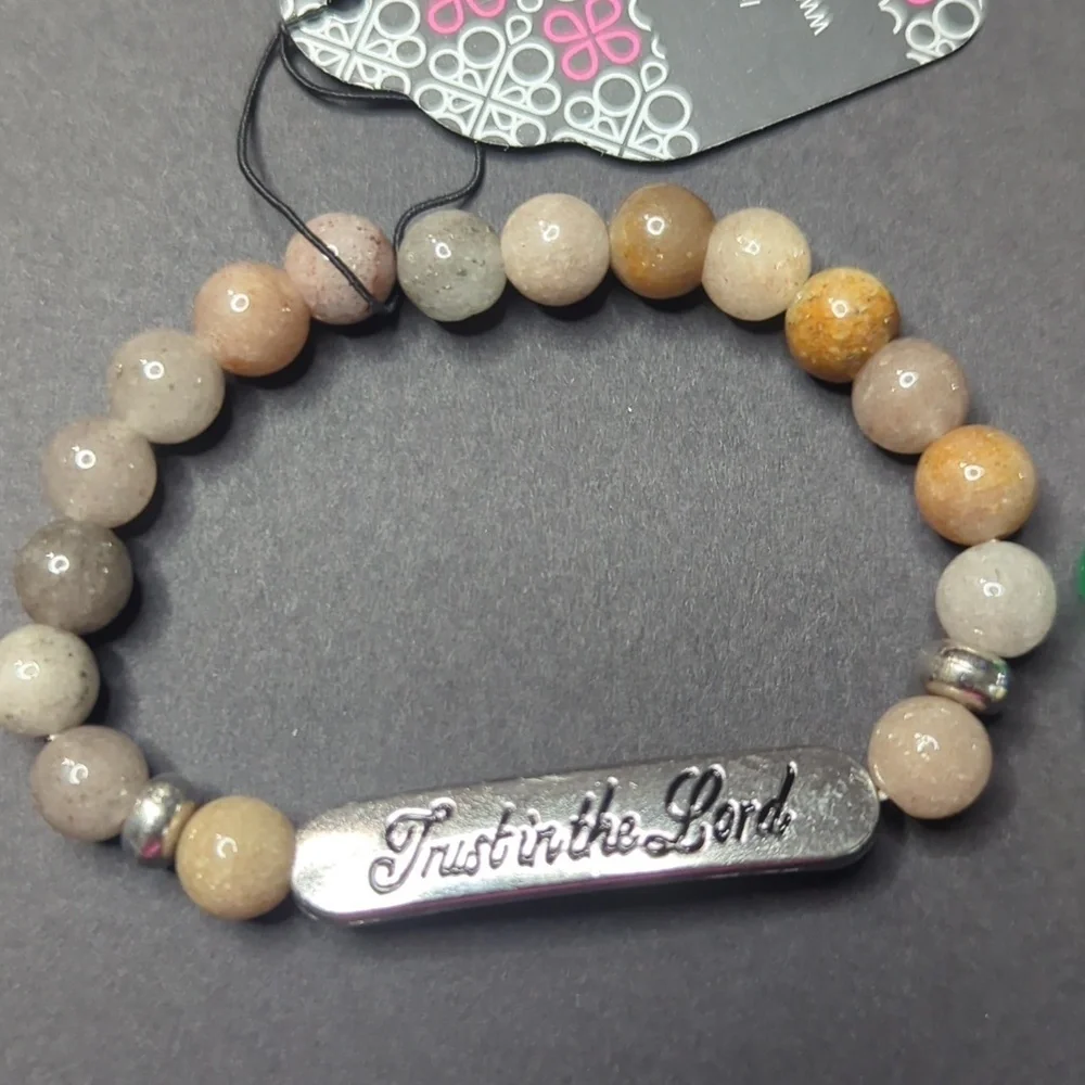 ❤️5/$25 🌟NWT Colorful Beaded Bracelets Set